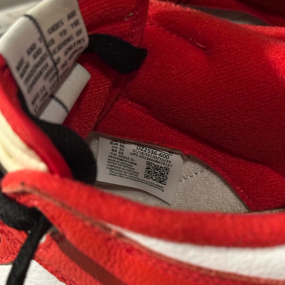 Nike retro “PRM” Chicago Split
Men's Red and White Dunk Sneakers - Picture 6 of 11